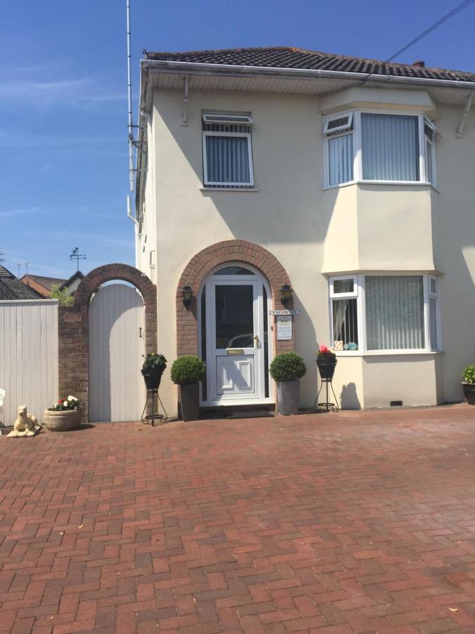 San Michele Guest House Poole Exterior foto